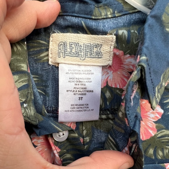 Alex And Jack Blue Short Sleeved Flower Button Down Shirt with shorts - Picture 3 of 3